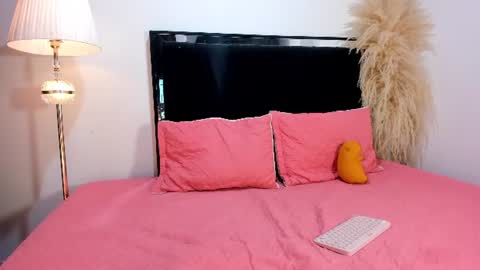 Snapshot of lilithteeen chatting on 06-16-26, 11:51 Lilith online show from 06-16-26, 11:51