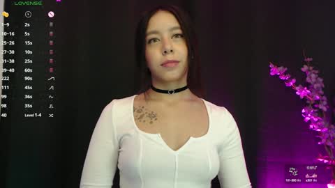 Snapshot of lilithwallkeer chatting on 01-07-25, 04:29 Maria online show from 01-07-25, 04:29