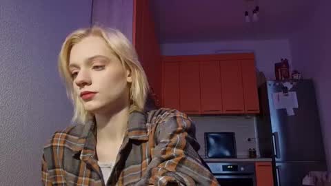 Snapshot of lilliakoop chatting on 01-06-26, 05:00 Nevera online show from 01-06-26, 05:00