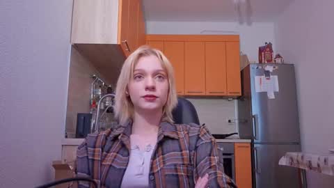 Snapshot of lilliakoop chatting on 01-08-26, 04:59 Nevera online show from 01-08-26, 04:59