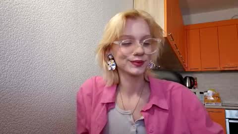 Snapshot of lilliakoop chatting on 01-12-26, 05:45 Nevera online show from 01-12-26, 05:45