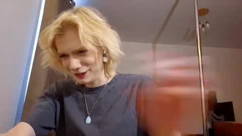 Snapshot of lilliakoop chatting on 01-15-26, 05:12 Nevera online show from 01-15-26, 05:12