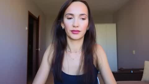 Lillian online show from 10-04-25, 11:08