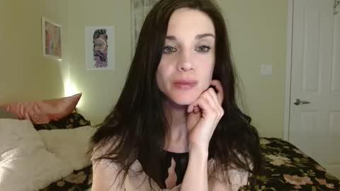 Snapshot of lillian_rose chatting on 01-20-25, 03:48 Lillian Rose online show from 01-20-25, 03:48