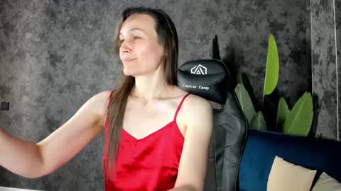 lillian_white1 online show from 10-19-25, 11:38