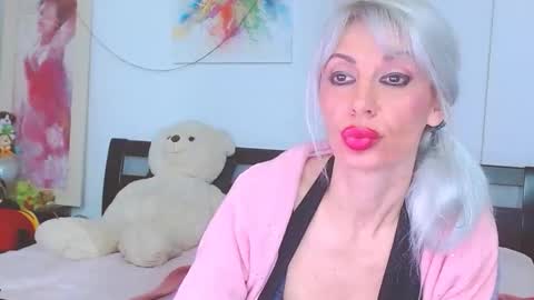 Lara online show from 12-19-25, 07:10