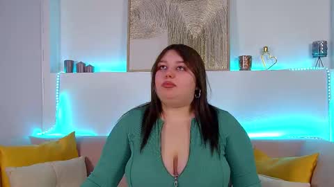 LillianHaig online show from 03-03-25, 10:10