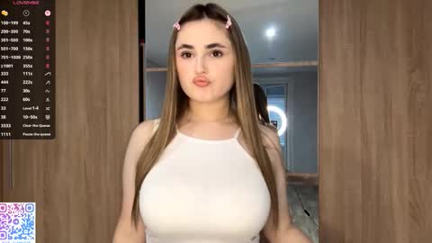 Snapshot of lillianhusk chatting on 12-19-25, 01:29 Amelia online show from 12-19-25, 01:29