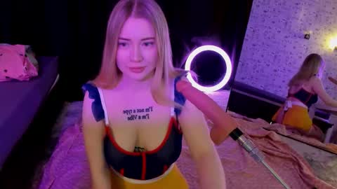 lillie_berry online show from 12-16-25, 04:39