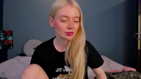 Snapshot of lillie_berry chatting on 07-04-26, 05:24 lillie_berry online show from 07-04-26, 05:24