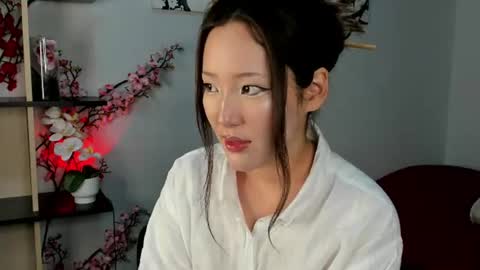 Snapshot of lillie_sun chatting on 06-21-26, 10:01 lillie_sun online show from 06-21-26, 10:01