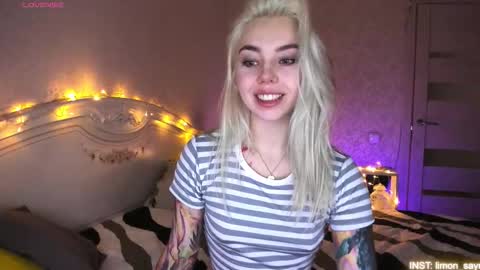 LilliMoore online show from 02-08-26, 10:24