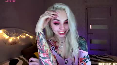 Snapshot of lillimooore chatting on 06-22-26, 11:46 LilliMoore online show from 06-22-26, 11:46