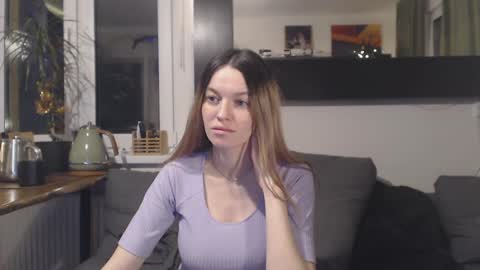 Snapshot of lilliyves chatting on 01-05-25, 11:55 lilliyves online show from 01-05-25, 11:55