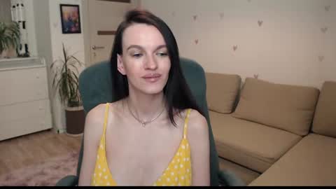 Snapshot of lilliyves chatting on 07-10-26, 10:12 lilliyves online show from 07-10-26, 10:12