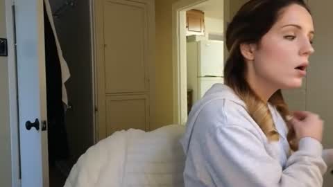 Snapshot of lilly_adams88 chatting on 06-12-26, 11:46 lilly_adams88 online show from 06-12-26, 11:46