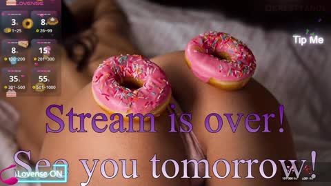 Lilly  online show from 01-22-25, 04:23