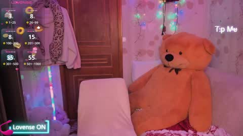 Lilly  online show from 03-01-25, 02:48