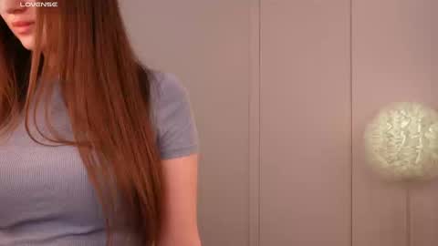 Lilly Colins online show from 01-26-25, 02:52