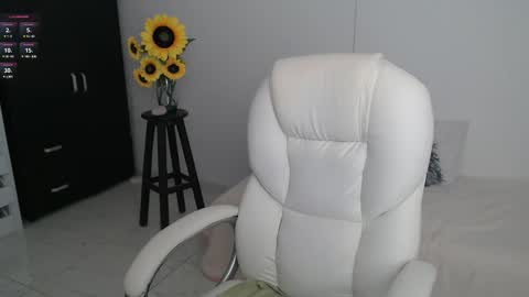 Lilly online show from 03-07-25, 06:54