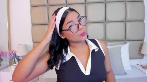 Lilly  online show from 03-25-26, 03:23