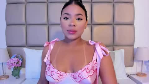 Snapshot of lilly_williamss chatting on 05-07-26, 08:36 Lilly online show from 05-07-26, 08:36