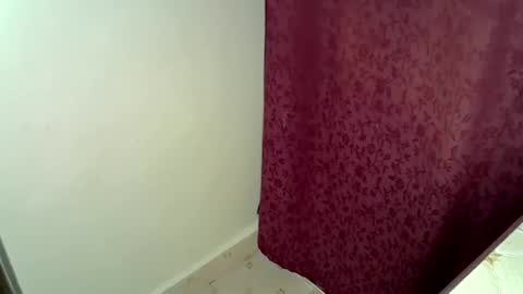 Snapshot of lillybae1811 chatting on 05-24-26, 04:01 lillybae1811 online show from 05-24-26, 04:01