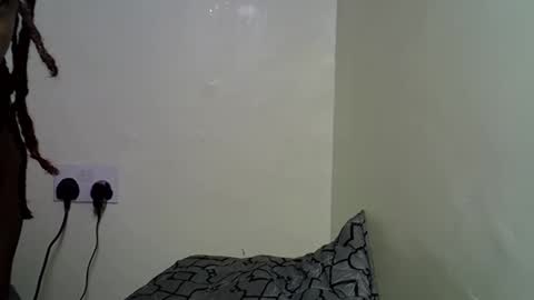 lillybae1811 online show from 05-26-26, 04:41