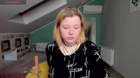 Lilly Depp online show from 12-15-24, 01:11