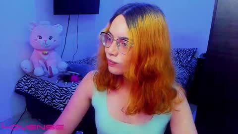 Snapshot of lillykittyy chatting on 09-24-25, 04:54 Lilly3 online show from 09-24-25, 04:54