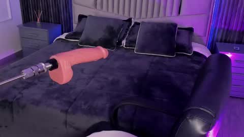 Snapshot of lillyortiz_ chatting on 02-25-25, 12:14 Lilly Ortiz online show from 02-25-25, 12:14