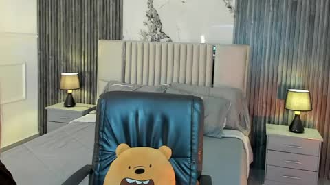 Lilly Ortiz online show from 04-21-26, 07:50