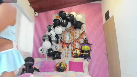 lillyy16 online show from 10-21-25, 11:00