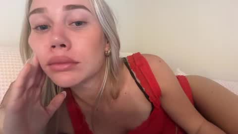 Snapshot of lillyyfaithh chatting on 02-26-26, 10:53 lilly online show from 02-26-26, 10:53