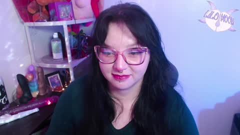 Lilo  online show from 01-17-25, 04:17