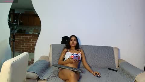 Snapshot of lilookailani chatting on 10-07-25, 12:41 vanessa online show from 10-07-25, 12:41