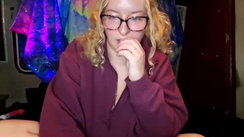 LilPies  online show from 12-01-25, 05:56