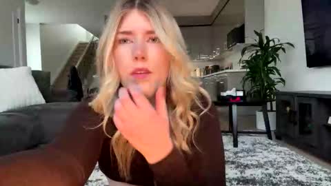 Ava online show from 03-27-26, 01:22