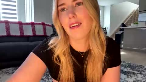 Ava online show from 04-09-26, 01:49