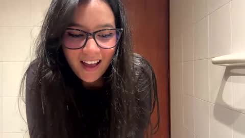 Snapshot of lilprincessxoxo_ chatting on 01-24-25, 06:57 lilprincessxoxo_ online show from 01-24-25, 06:57