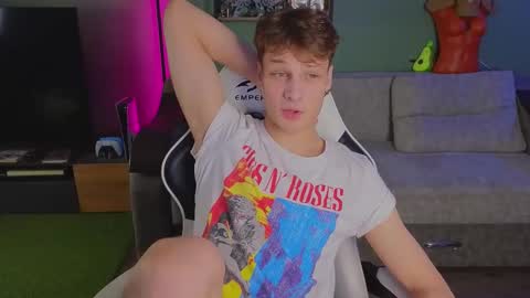 lilteddyboy online show from 11-05-25, 04:51