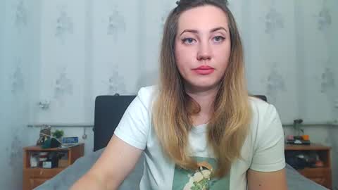 lilu_cute25 online show from 05-10-26, 06:57