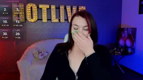 Snapshot of lilumytrend chatting on 01-16-25, 12:09 Lilu online show from 01-16-25, 12:09