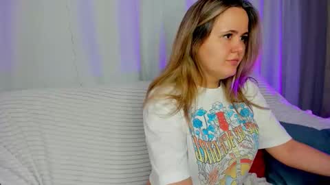 Lily online show from 03-12-26, 07:58