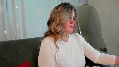 Lily online show from 05-19-26, 01:11