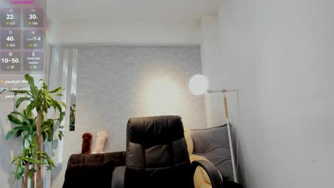 lily_cash1 online show from 03-18-26, 06:22