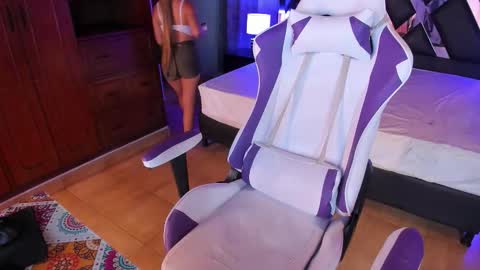 Snapshot of lily_cuteboobs chatting on 10-26-25, 01:28 LILIANA online show from 10-26-25, 01:28