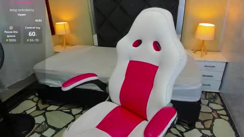 Snapshot of lily_cuteboobs chatting on 11-07-25, 11:21 LILIANA online show from 11-07-25, 11:21