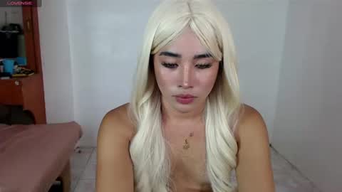 Lily Darling online show from 10-18-25, 05:21