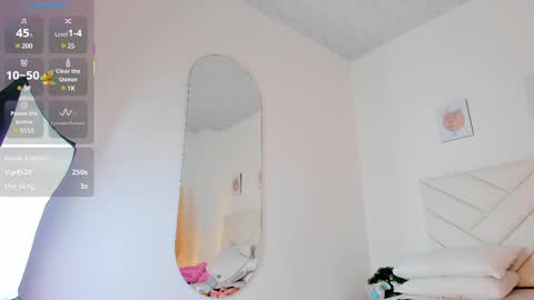   online show from 03-10-25, 08:12